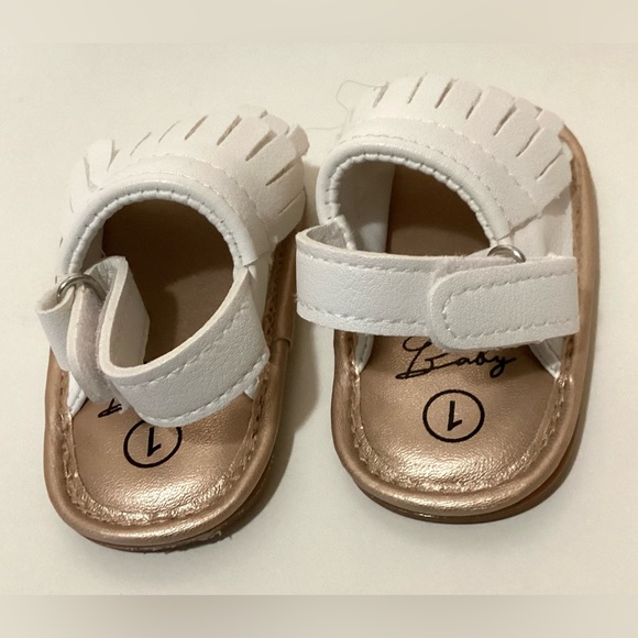 NEW Baby sandals. Size 1 - Picture 2 of 3
